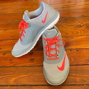 Nike Fitsole Gray Pink Sneakers Size 9.5 NWT